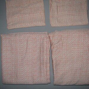 QUEEN SIZE SHEET SET - WITH 2 PILLOW CASES